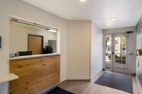 WoodSpring Suites Jacksonville I-295 East Main image