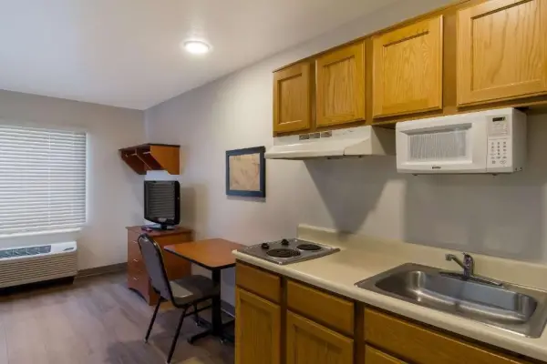 WoodSpring Suites Jacksonville I-295 East 8